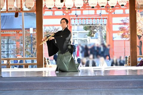 昨年の八坂神社での奉納舞踊より
